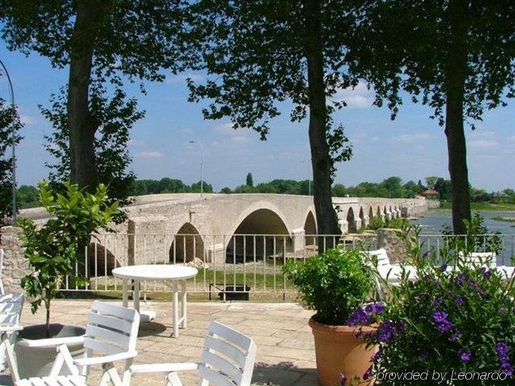 Grand Hotel De L'Abbaye Beaugency Eksteriør billede