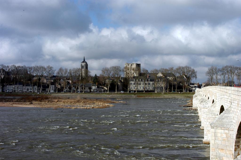 Grand Hotel De L'Abbaye Beaugency Eksteriør billede